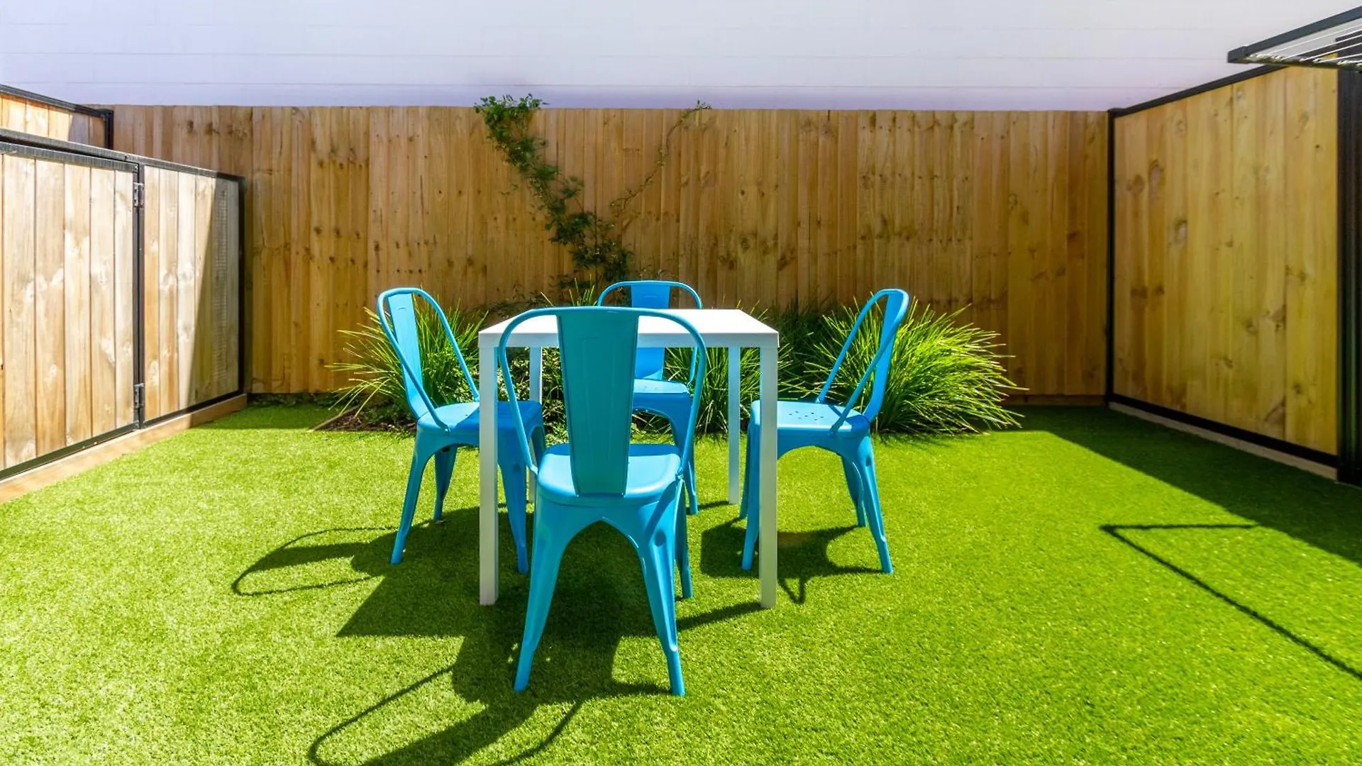 Central Chch Greek Island Vibe 2Bed Townhouse Christchurch Apartment